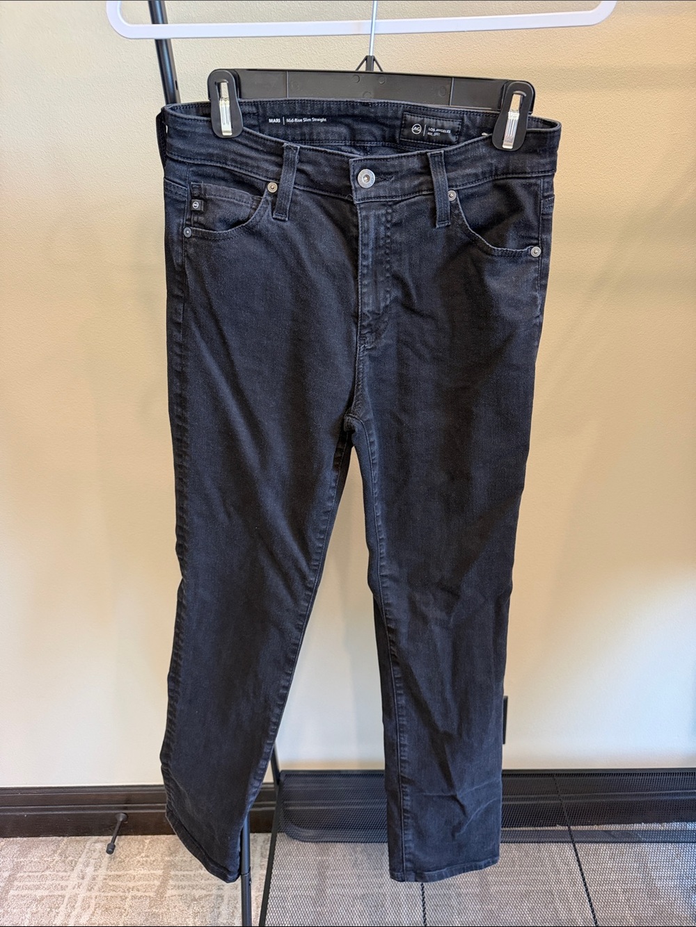 AG Adriano Goldschmied Black Slim straight Jeans. Size 28